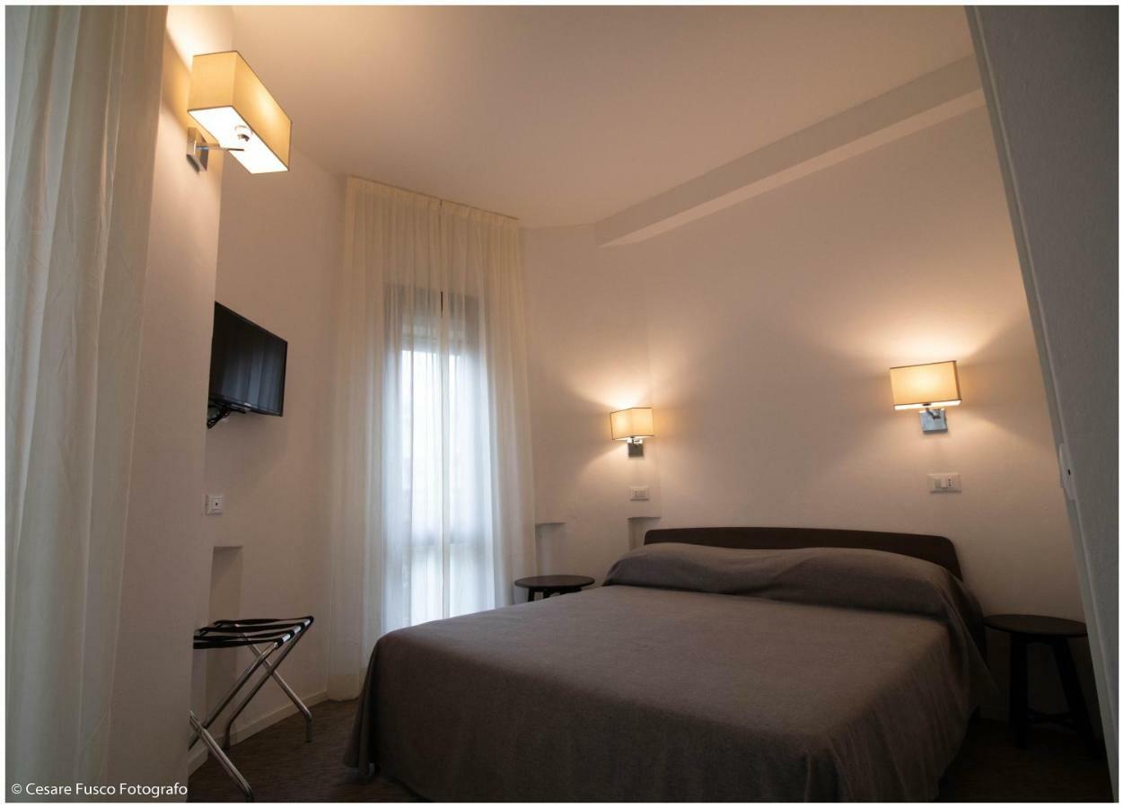 Hotel Caraibi 米兰马瑞提那 外观 照片