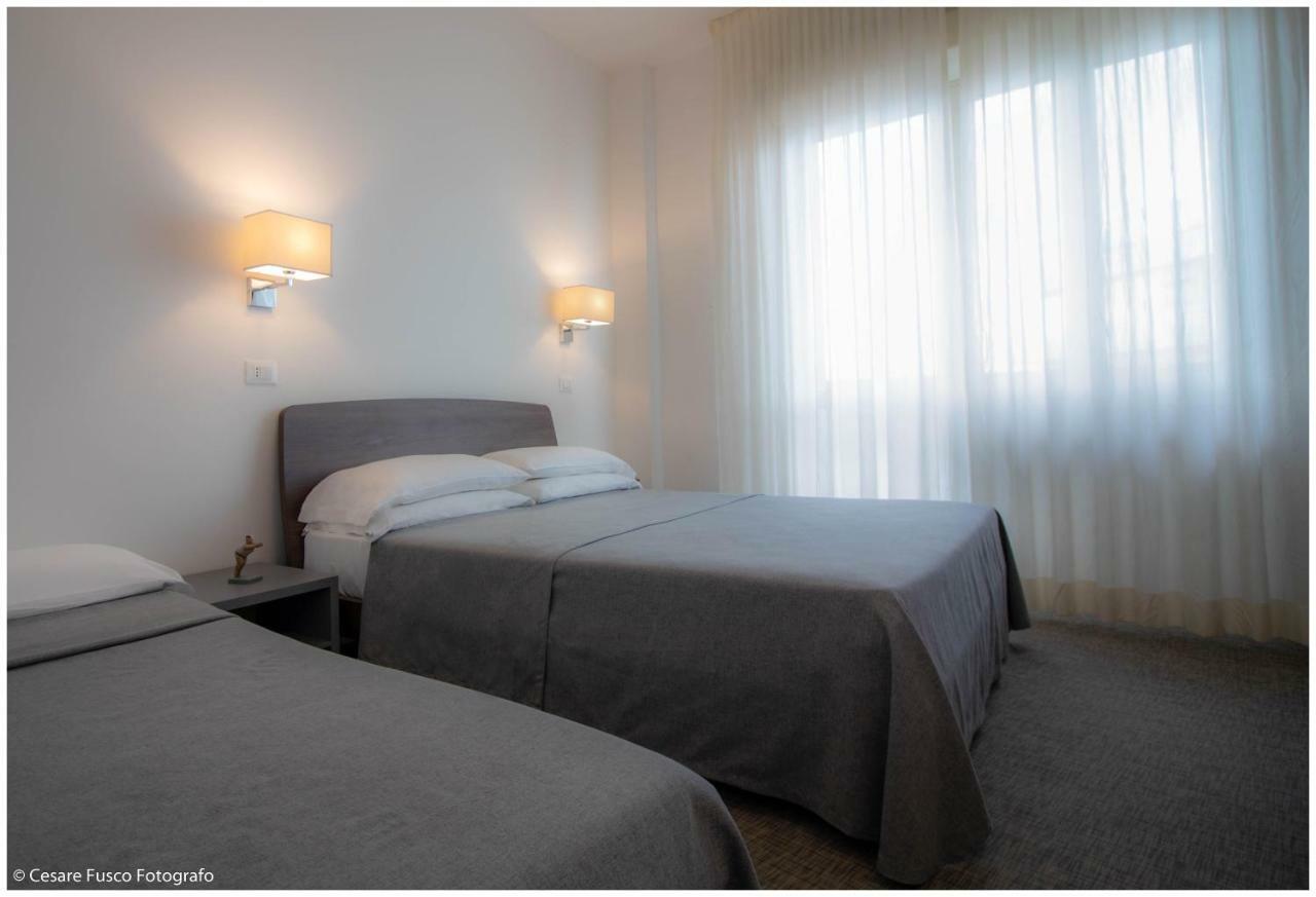 Hotel Caraibi 米兰马瑞提那 外观 照片