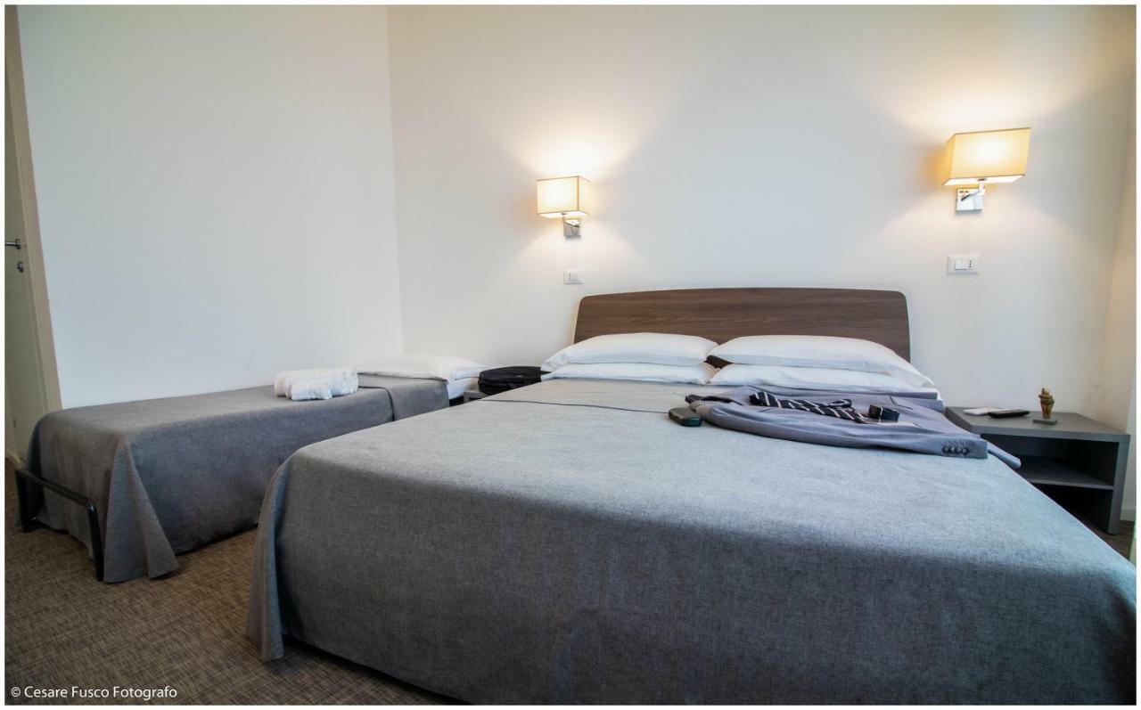 Hotel Caraibi 米兰马瑞提那 外观 照片