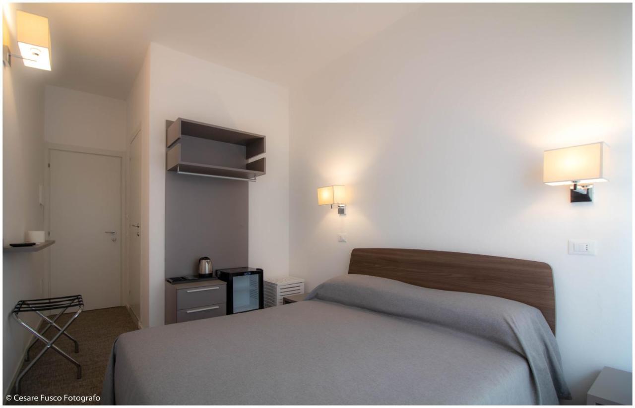 Hotel Caraibi 米兰马瑞提那 外观 照片