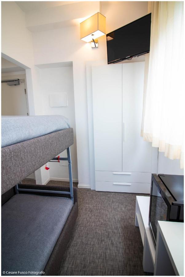 Hotel Caraibi 米兰马瑞提那 外观 照片